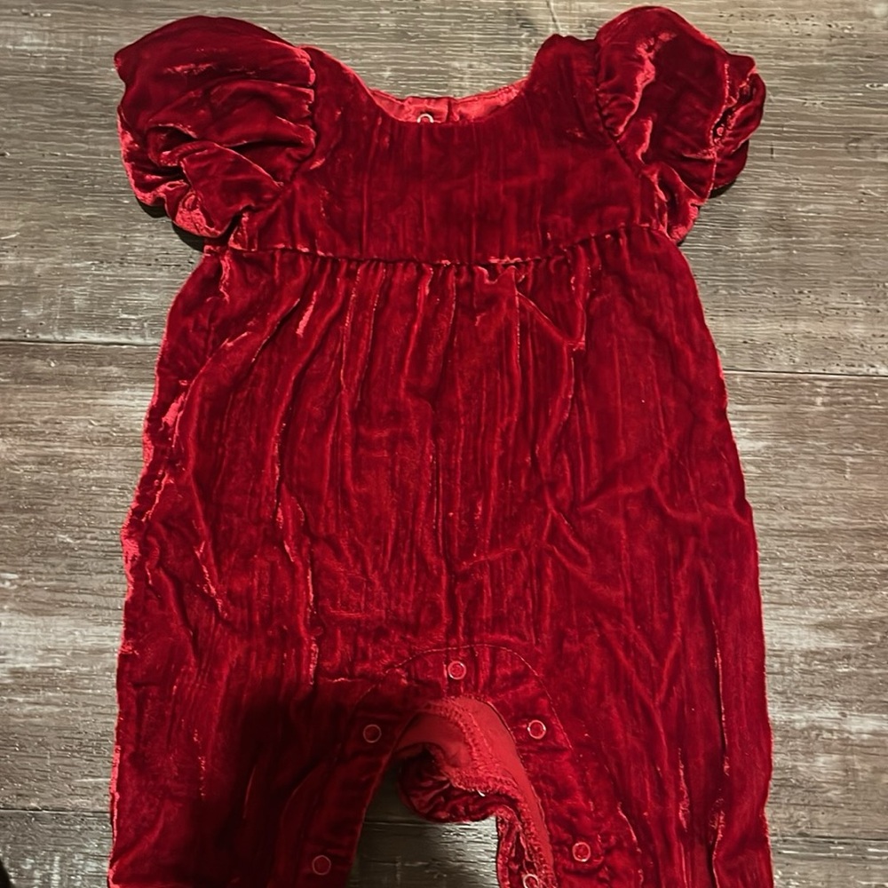 Baby girl velvet red romper